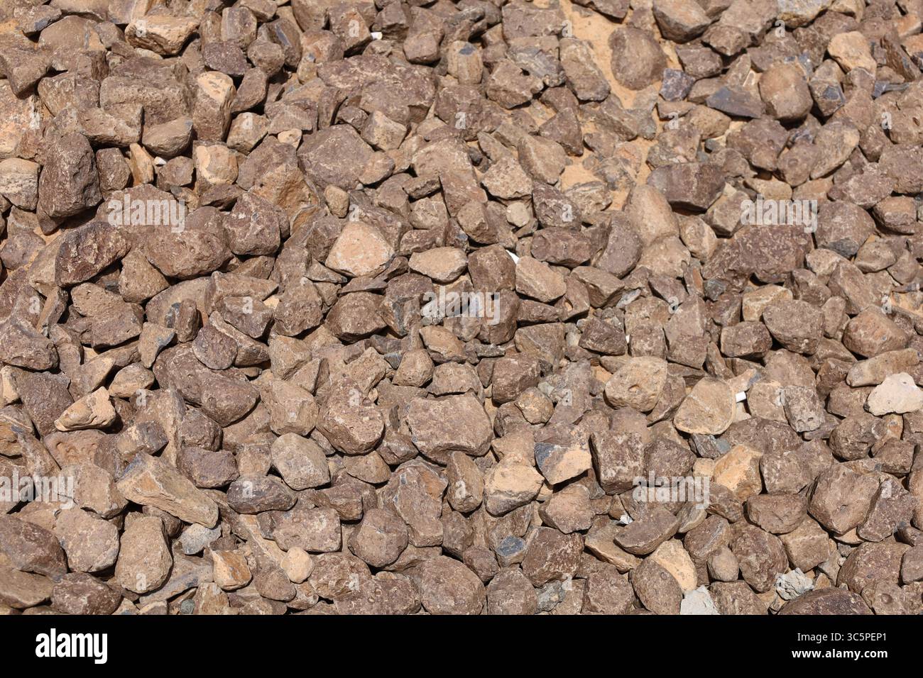Fondo di ghiaia pietra frantumata - trucioli di granito per sentieri da giardino Foto Stock