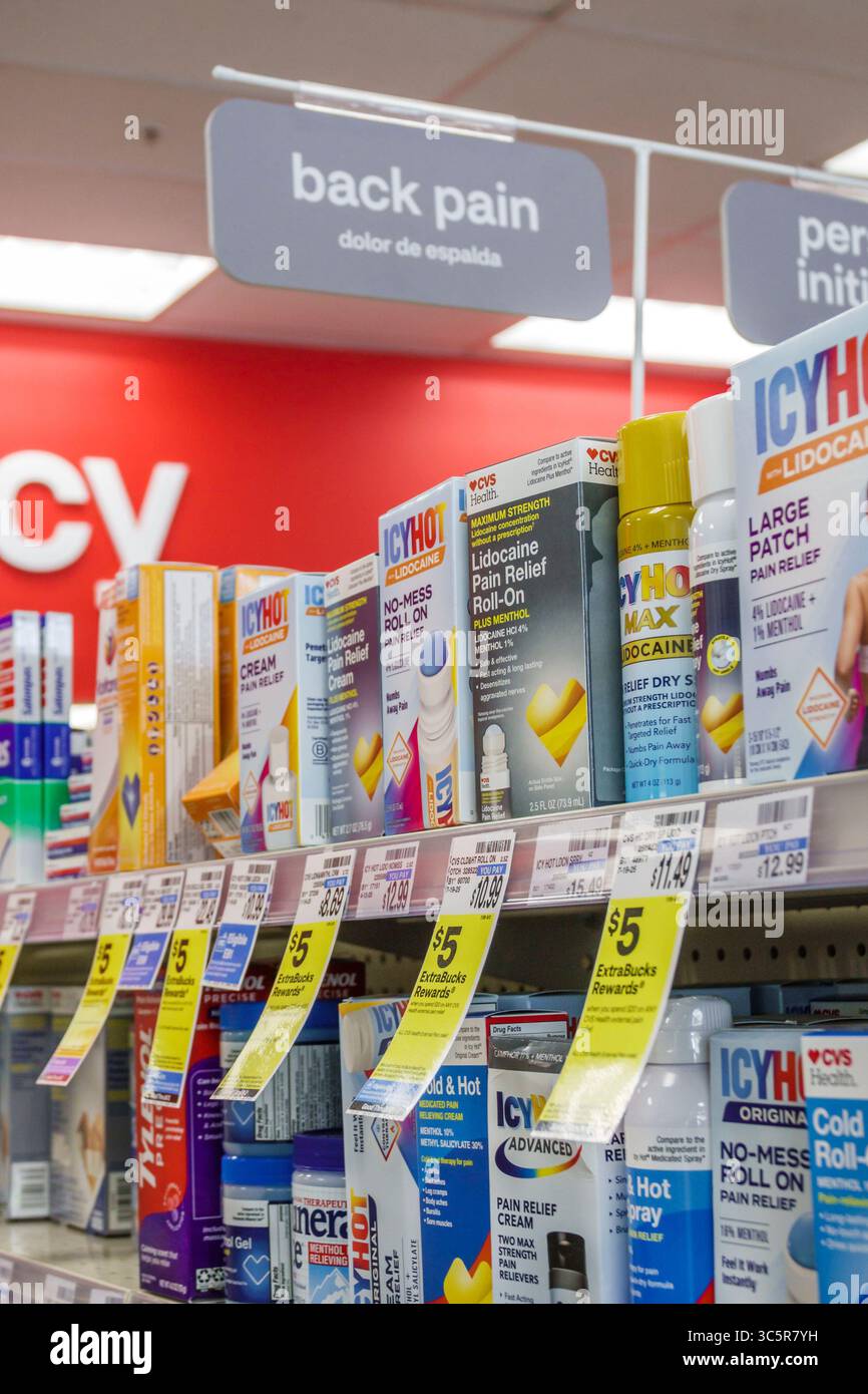 Miami Beach Florida, South Beach, Washington Avenue, farmacia CVS, interno, esposizione di scaffali di vendita, CVS salute e sollievo dal dolore di marca IcyHot Foto Stock