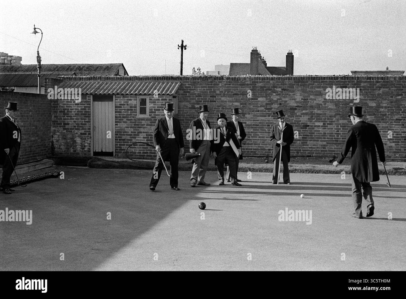 Knighthood of the Old Green, Southampton. Cavalieri al Knighthood del club Old Green Bowling Southampton Inghilterra anni '1970 Regno Unito. Il club di bowling più antico del mondo. HOMER SYKES Foto Stock