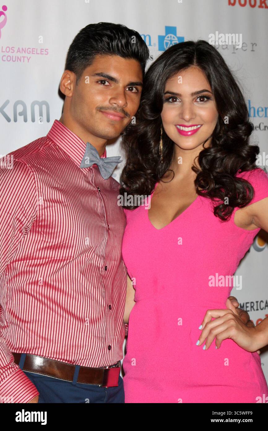 13 ottobre 2012, Los Angeles, CA, Stati Uniti: LOS ANGELES - 13 ottobre: Camila Banus arriva al gala di Susan G. Komen "Designs for the cure" al Millennium Biltmore Hotel il 13 ottobre 2012 a Los Angeles, CA (Credit Image: © Kathy Hutchins via ZUMA Wire) Foto Stock
