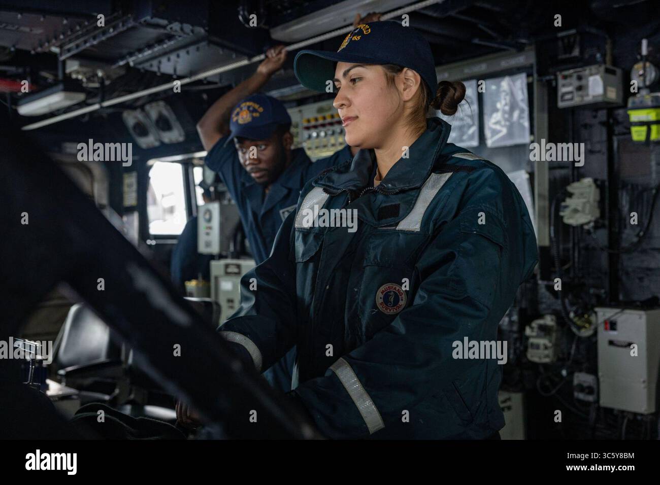 Mattina sul ponte a bordo della USS Benfold (8808467). Foto Stock