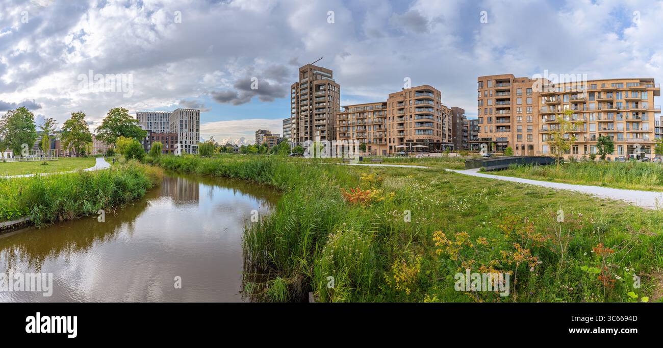 Panorama di Holland Park Diemen, nuovo quartiere emergente ai margini di Amsterdam, Paesi Bassi Foto Stock