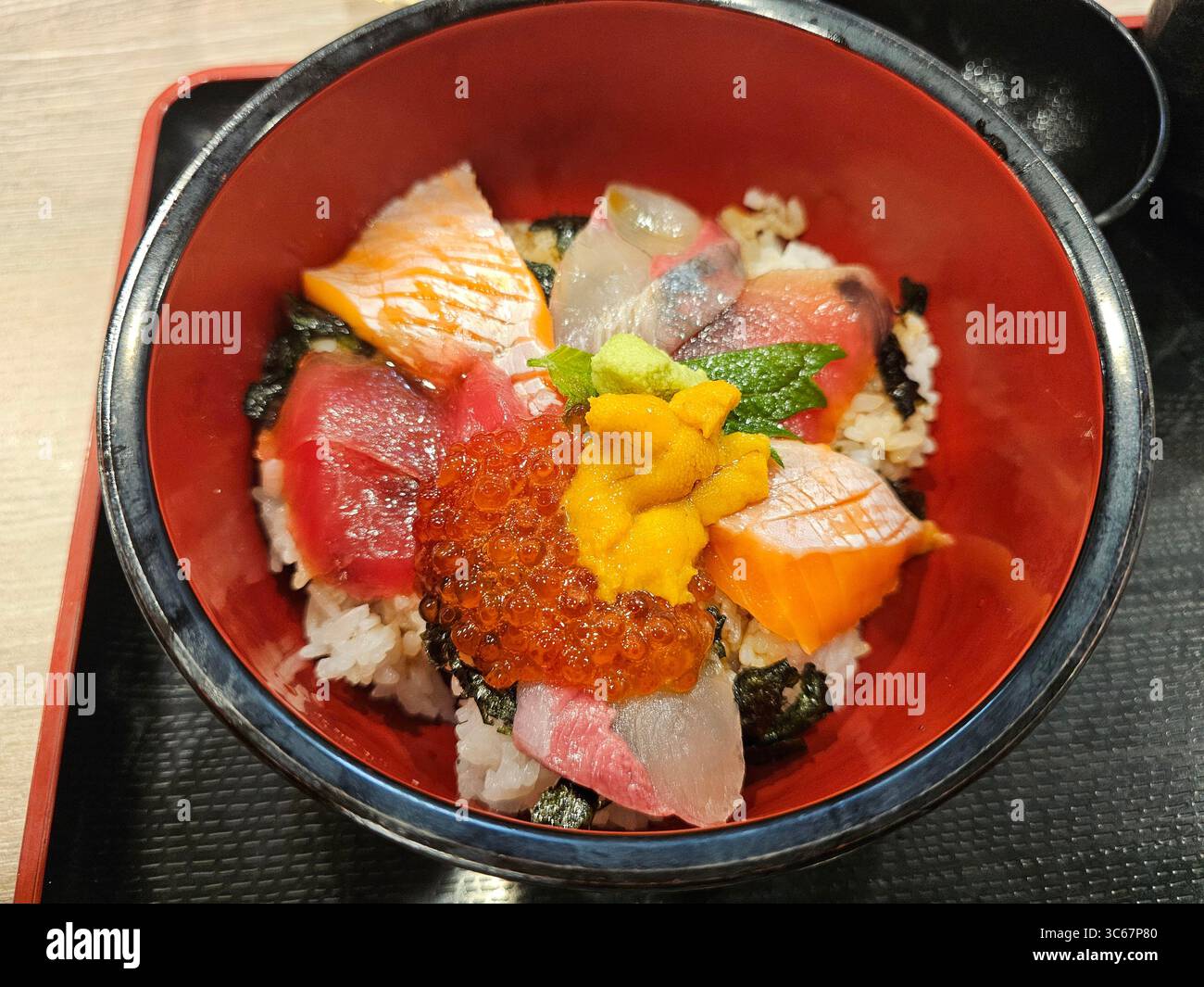 piatto di riso a base di pesce Foto Stock
