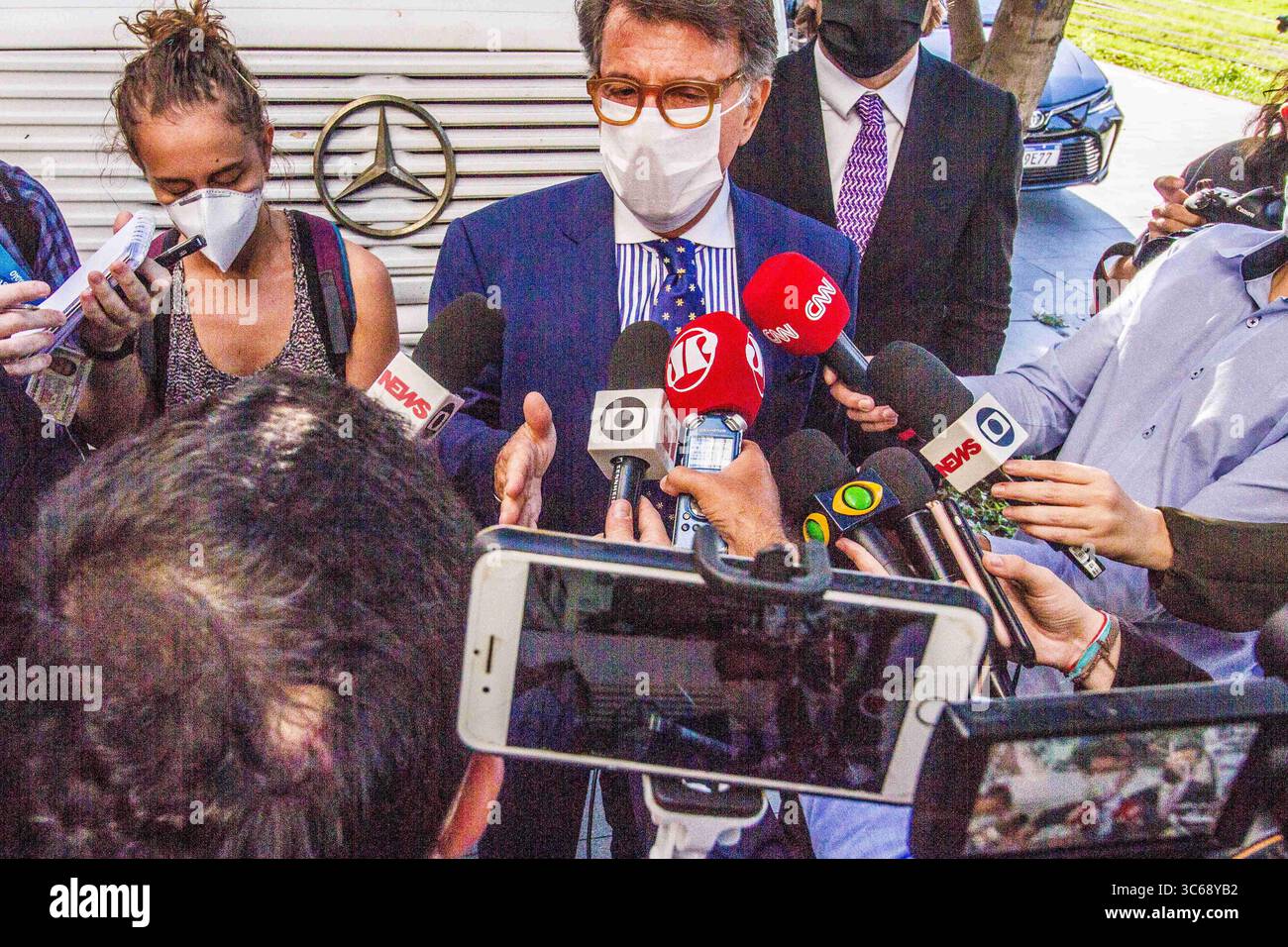 25 maggio 2020: RIO DE JANEIRO, BRASILE, 26 maggio 2020 POLITICA l'uomo d'affari PAULO MARINHO testimonia alla polizia federale per la terza volta questo martedì (26), sull'indagine sulla presunta interferenza politica del presidente Jair Bolsonaro nella polizia federale e di FlÃ¡vio Bolsonaro avendo informazioni privilegiate dalla polizia federale. (Immagine di credito: © Ellan luminosa/ZUMA Wire) Foto Stock