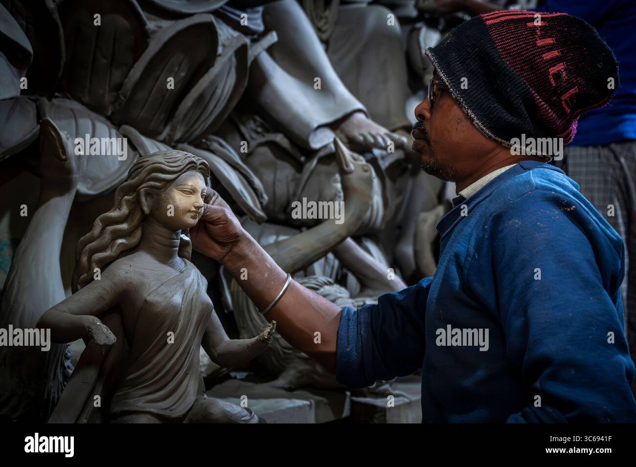Realizzazione di statue a Kumartuli, Kolkata, India Foto Stock