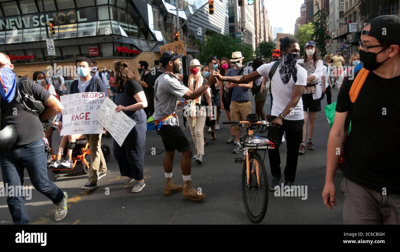 8 giugno 2020, New York, New York, USA: Black Lives Matter. Verità. Giustizia per Breonna. (Immagine di credito: © John Marshall Mantel/ZUMA Wire) Foto Stock
