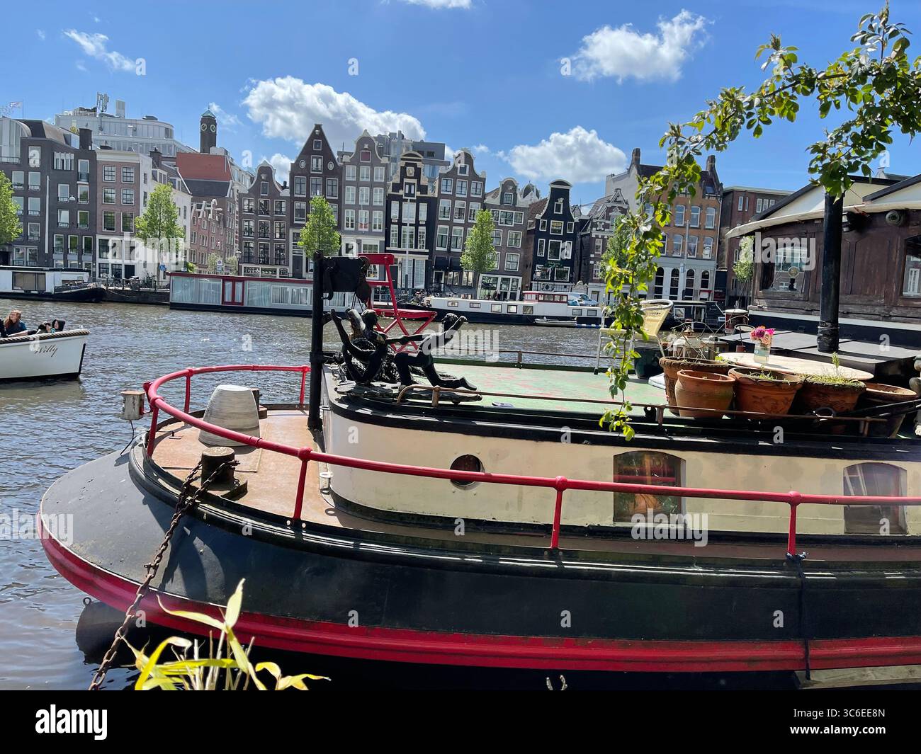 Case pendenti situate ad Amsterdam, Paesi Bassi. Foto Stock