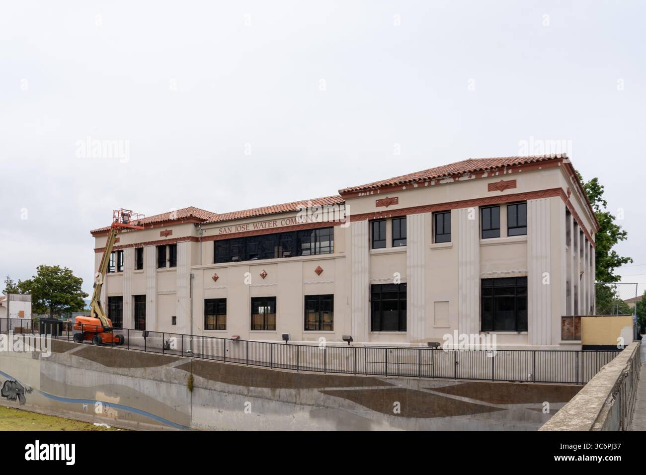 Edificio della San Jose Water Company al 374 West Santa Clara Street a San Jose, California. Foto Stock