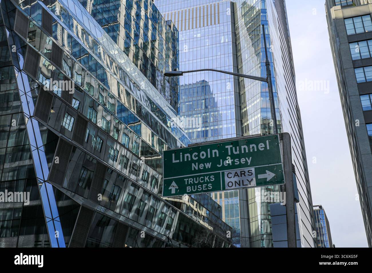 Vista delle strade cittadine di Manhattan, New York e degli edifici Foto Stock