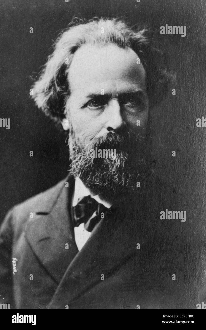 Élisée Reclus (Parigi, 15 marzo 1830 – Parigi, 4 luglio 1905), noto anche come Jean Jacques Élisée Reclus, è stato un geografo e anarchico francese. Nel 1882 Reclus ha avviato il movimento anti-matrimonio. Dopo il 1892 ricoprì la cattedra di geografia comparata presso l'università di Bruxelles, e contribuì a diverse importanti memorie a riviste scientifiche francesi, tedesche e inglesi. ©TopFoto Foto Stock Élisée Reclus (Parigi, 15 marzo 1830 – Parigi, 4 luglio 1905), noto anche come Jean Jacques Élisée Reclus, è stato un geografo e anarchico francese. Nel 1882 Reclus ha avviato il movimento anti-matrimonio. Dopo il 1892 ricoprì la cattedra di geografia comparata presso l'università di Bruxelles, e contribuì a diverse importanti memorie a riviste scientifiche francesi, tedesche e inglesi. ©TopFoto Foto Stock