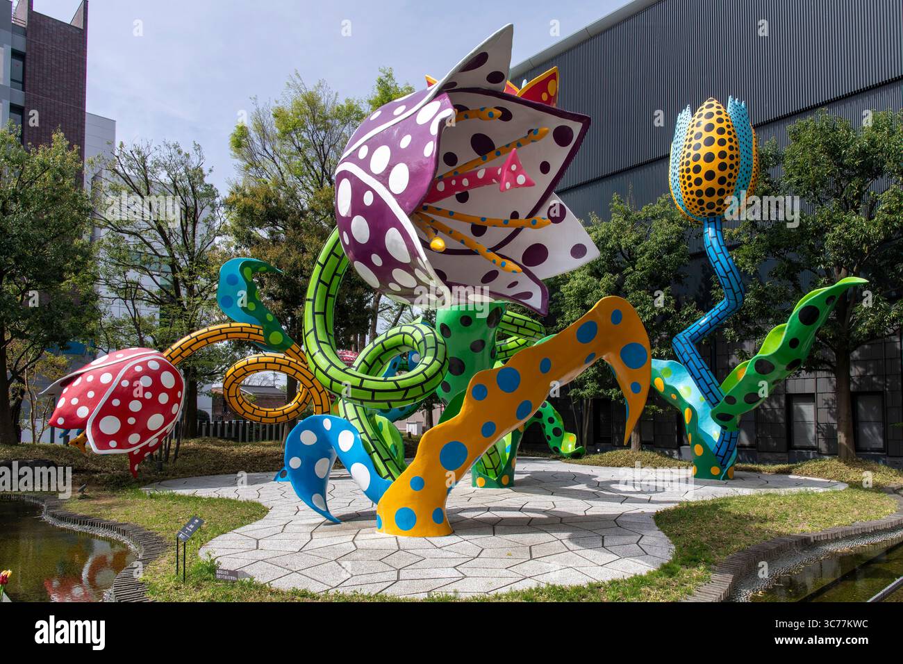 Matsumoto, Giappone - 22 aprile 2025; Matsumoto City Museum of Art dedicato all'opera dell'artista nato a Matsumoto Kusama Yayoi, con una collezione di Foto Stock