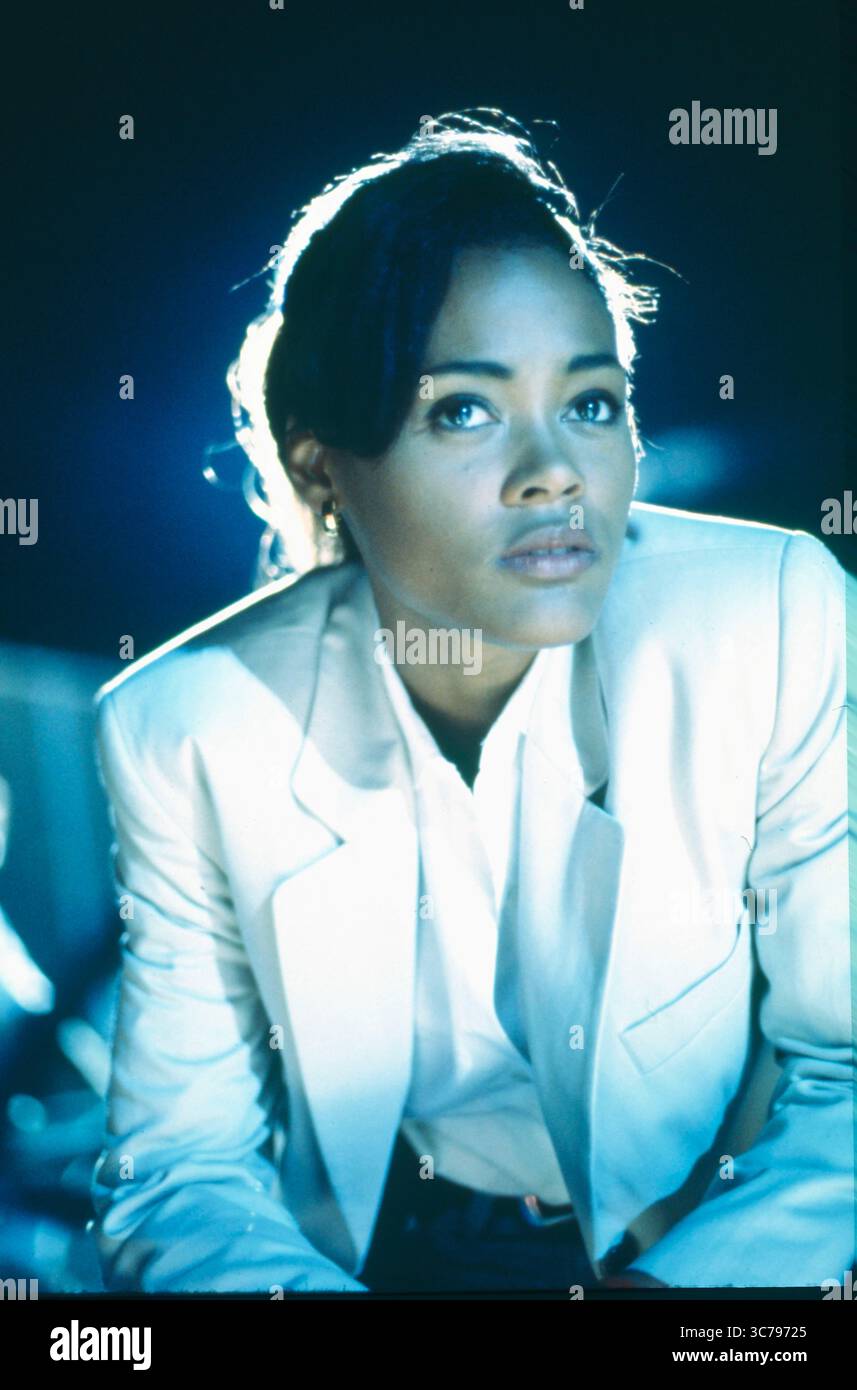 DATA DI USCITA: 1992 TITOLO: Angel Street: Warner Bros TRAMA televisiva: Angel Street è una serie televisiva poliziesca con due detective, una veterana e un'ambiziosa recluta, per le strade di Chicago. PROTAGONISTA: Robin Givens nel ruolo del detective Anita King; Pamela Gidley nel ruolo del detective Dorothy Paretsky; Ron Dean nel ruolo del detective Branigan; Joe Guzaldo nel ruolo del sergente Ciamacco; Rick Snyder nel ruolo del detective Kanaskie; Luray Cooper nel ruolo del detective Llewellyn; Danny Goldring nel ruolo del detective Delaney (Credit Image: © CBS/Entertainment Pictures/ZUMAPRESS.com) SOLO USO EDITORIALE! Non per USO commerciale! Foto Stock