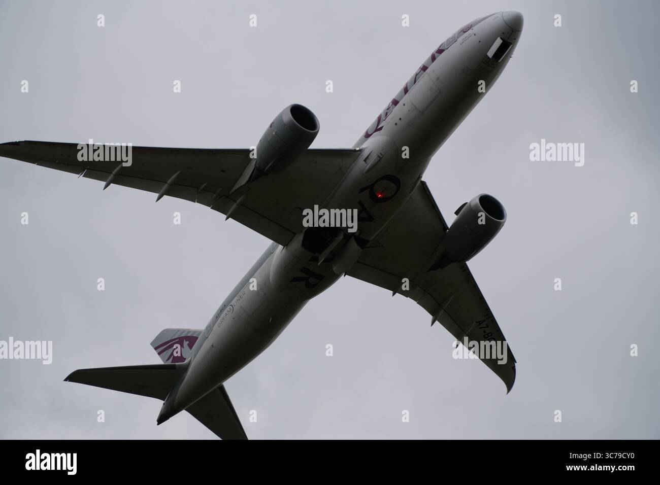 Qatar Airways Boeing 787 - Aeroporto Internazionale di Birmingham Foto Stock
