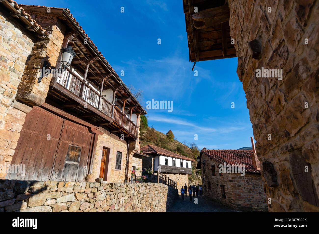 24 ottobre 2017, Cantabria, Spagna: Barcena Mayor, villaggio, Cantabria, Spagna. (Immagine di credito: © Sergio Pitamitz/VW Pics via ZUMA Wire) Foto Stock