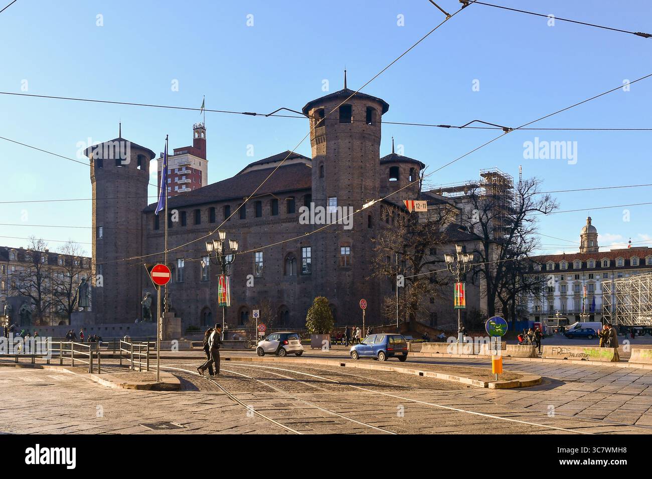 Palazzo Madama e Casaforte degli Acaja (prima c. a.C. - XVIII sec.), patrimonio dell'umanità dell'UNESCO, nella centrale Piazza Castello, Torino, Piemonte, Italia Foto Stock