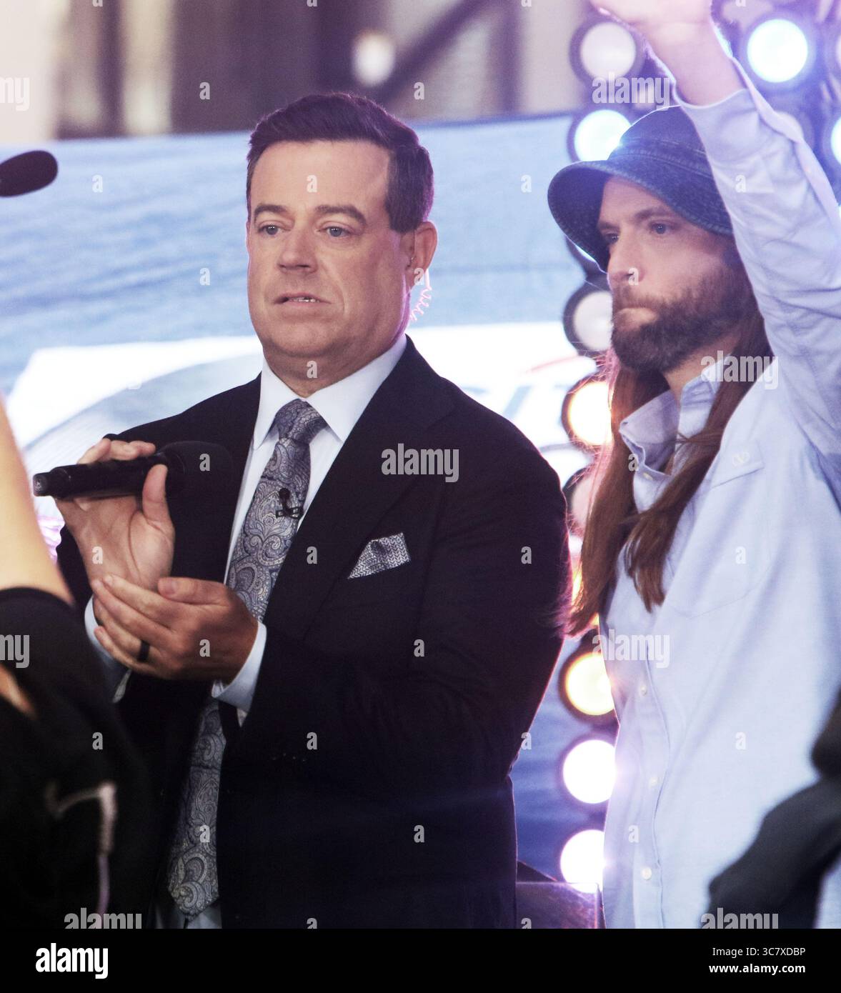New York, NY 1 agosto 2025: Carson Daly, James Valentine, in Today Citi Concert Series al Rockefeller Center Plaza di New York. 1 agosto 2025 credito: RW/Mediapunch Foto Stock