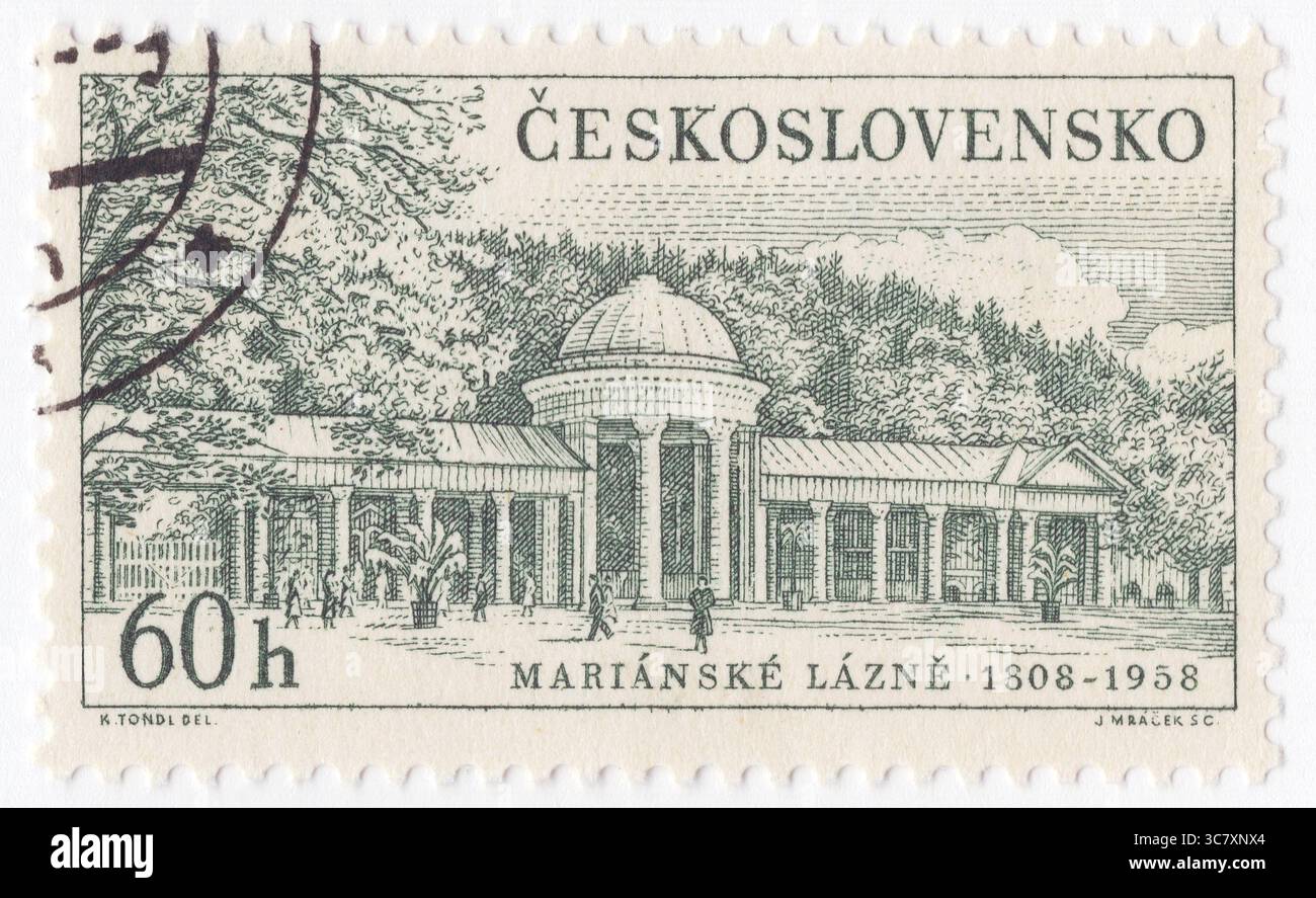 CECOSLOVACCHIA - 1958 giugno 25: 60 haléř francobollo grigio-verde raffigurante la vista di Marianske Lazne (Marienbad). Rilasciato per pubblicizzare le terme cecoslovacche. Mariánské Lázně è una città termale nel distretto di Cheb nella regione di Karlovy Vary della Repubblica Ceca. La maggior parte degli edifici della città proviene dalla sua epoca d'oro nella seconda metà del XIX secolo, quando molte celebrità e i principali governanti europei arrivarono a godersi le sorgenti curative di anidride carbonica. Il centro della città con il paesaggio culturale termale è ben conservato ed è protetto come riserva di monumenti urbani Foto Stock