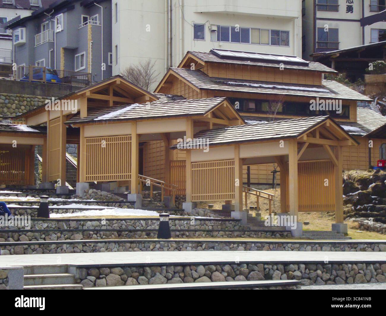 Architettura in legno giapponese fuori tokyo Foto Stock