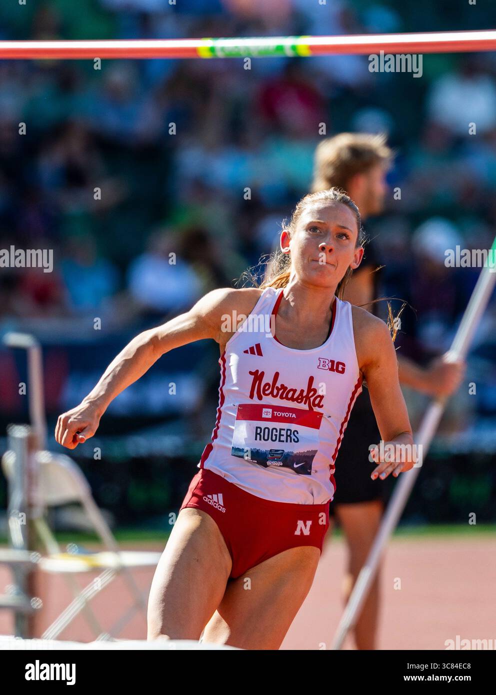 1 agosto 2025 Eugene, O atleta di salto in alto degli Stati Uniti Jenna Roger si avvicina alla barra di salto in alto durante il secondo giorno del Campionato USATF Outdoor Track and Field Championship a Hayward Field Eugene O Thurman James/CSM Foto Stock
