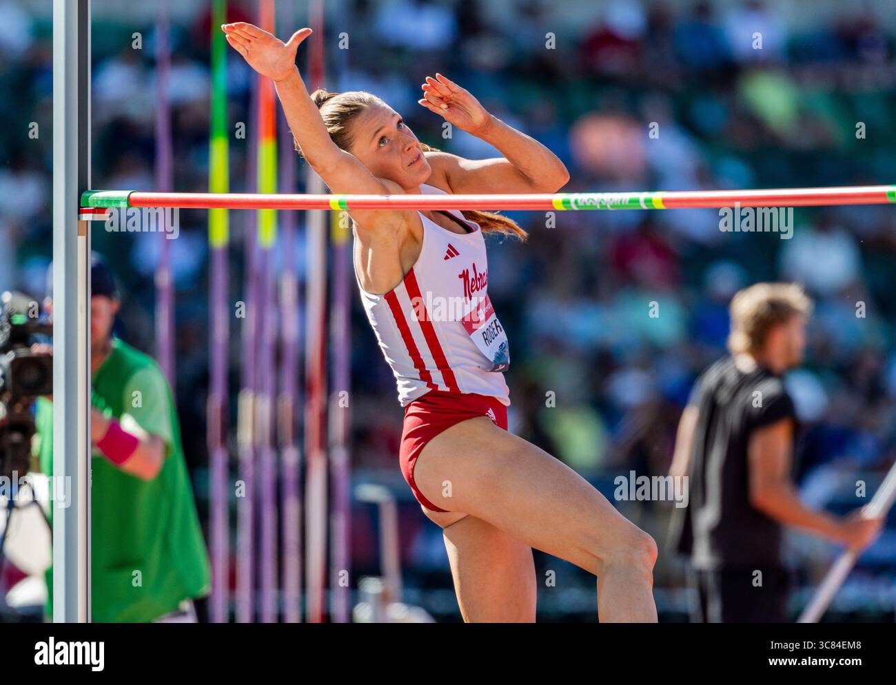 1 agosto 2025 Eugene, O atleta di salto in alto U.S.A., Jenna Roger, fa un tentativo alla barra di salto in alto durante l'USATF Outdoor Track and Field Championship Day 2 a Hayward Field Eugene O Thurman James/CSM Foto Stock