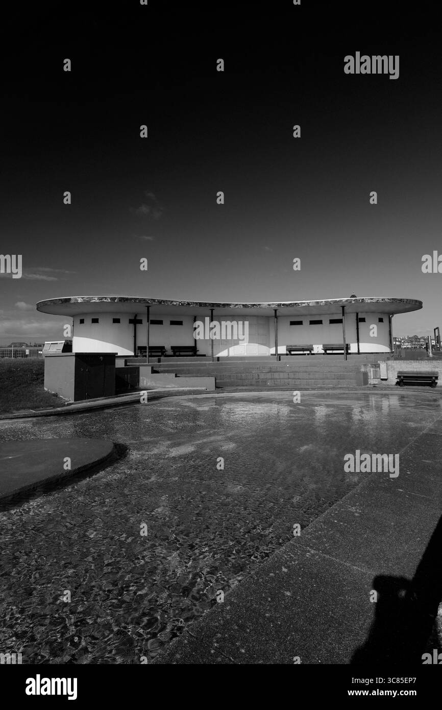 The Outdoor Swimming Pool, North Terrace, Whitby Town, North Yorkshire, Inghilterra, REGNO UNITO Foto Stock