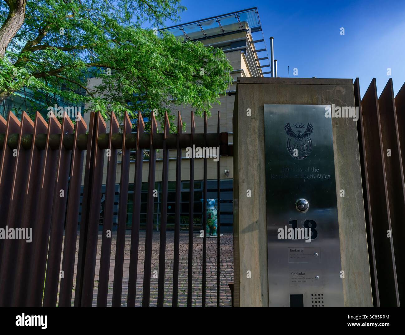 Ingresso dell'Ambasciata della Repubblica del Sud Africa a Berlino, Germania. Foto Stock