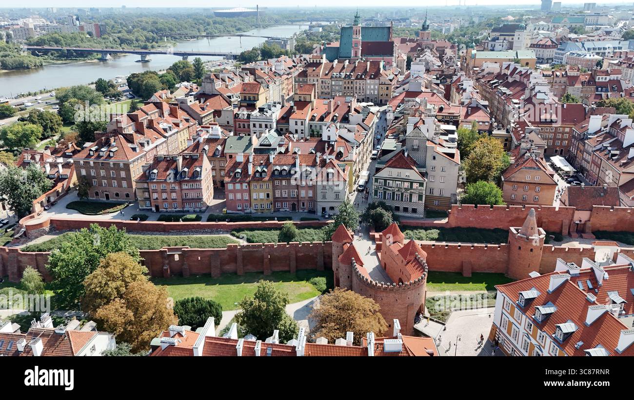 Vista aerea della città vecchia di Varsavia e del Barbican, Polonia Foto Stock