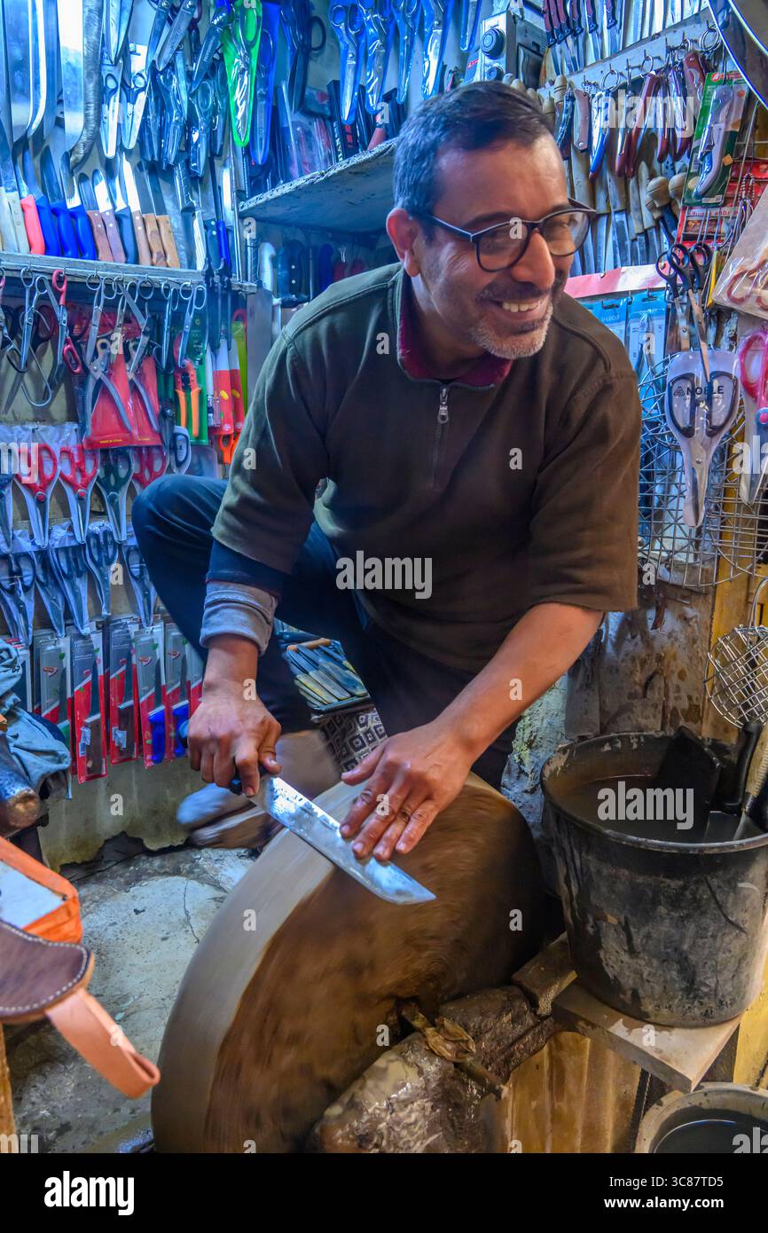 Affilatrice per coltelli, FES, Fès-Meknès, Marocco Foto Stock