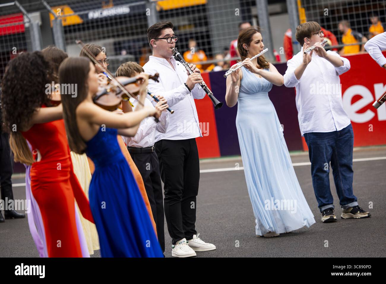 Musicista durante il Gran Premio d'Ungheria di Formula 1 2025 di Lenovo, 14° round del Campionato del mondo di Formula 1 2025 FIA dal 1° al 3 agosto 2025 sull'Hungaroring, a Mogyorod, Ungheria Foto Stock