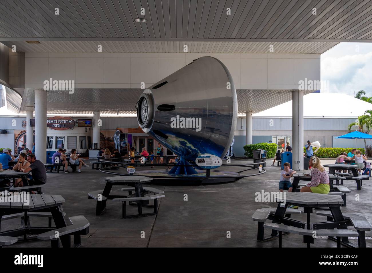 Merritt Island, Florida - 7 luglio 2025: Mostra di capsule lunari al Kennedy Space Center Foto Stock