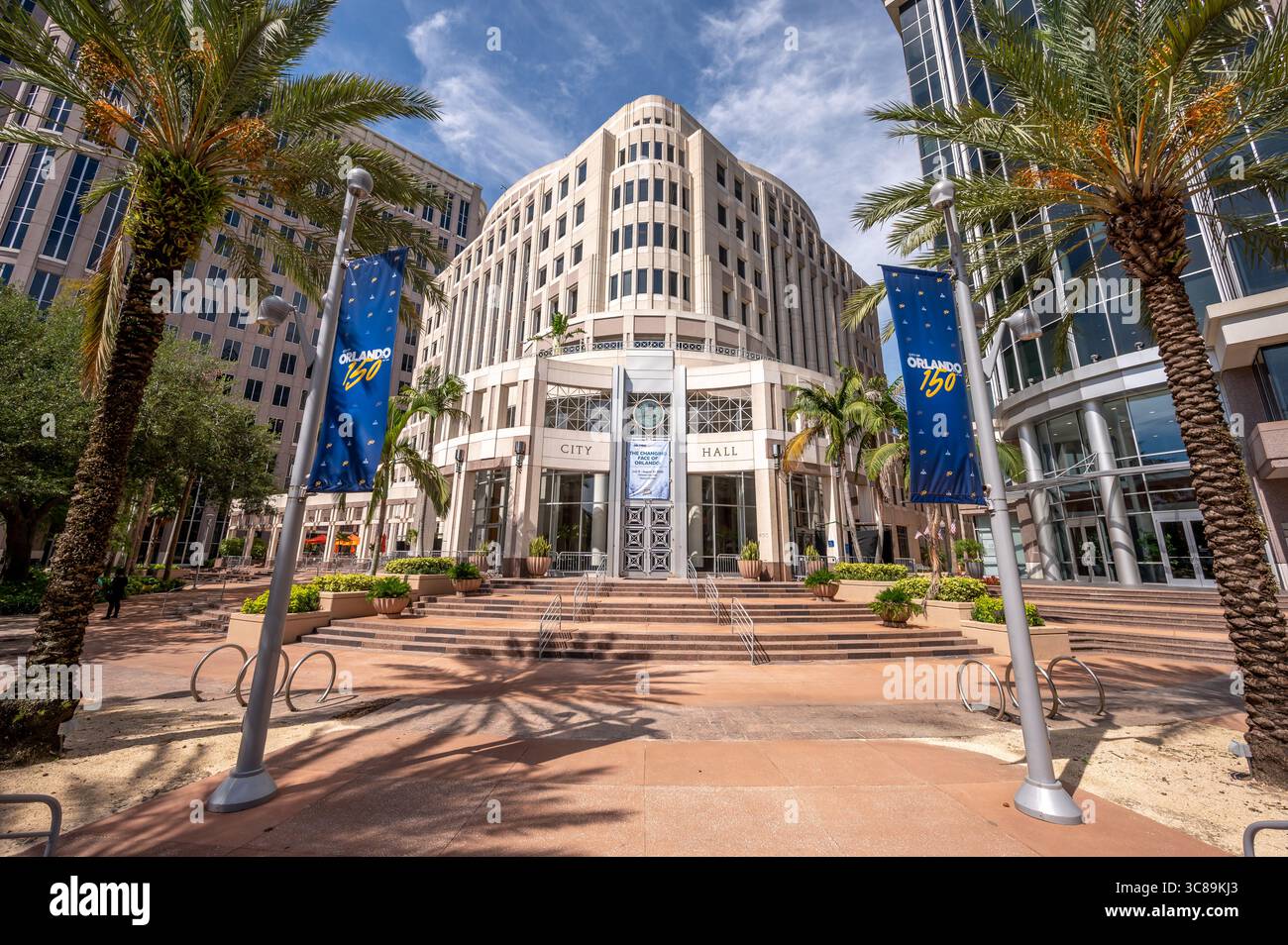 Orlando, Florida - 8 luglio 2025: Storico municipio nel centro di Orlando. Foto Stock