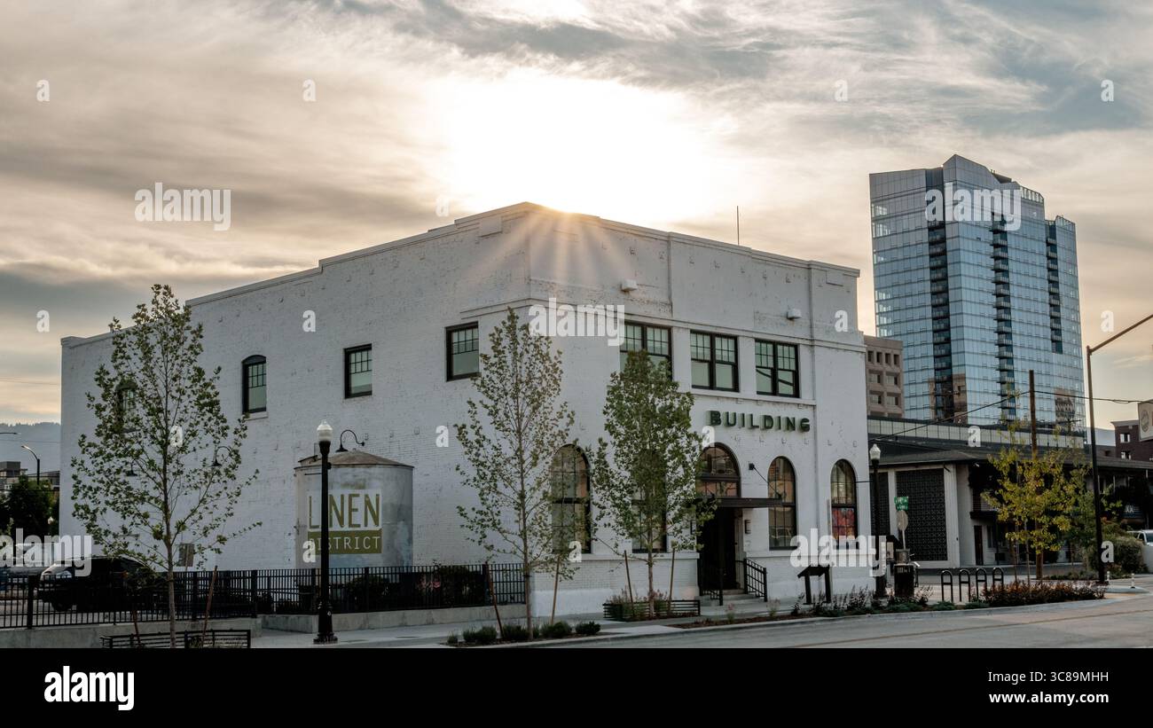 Edificio storico a Boise con il più recente Foto Stock