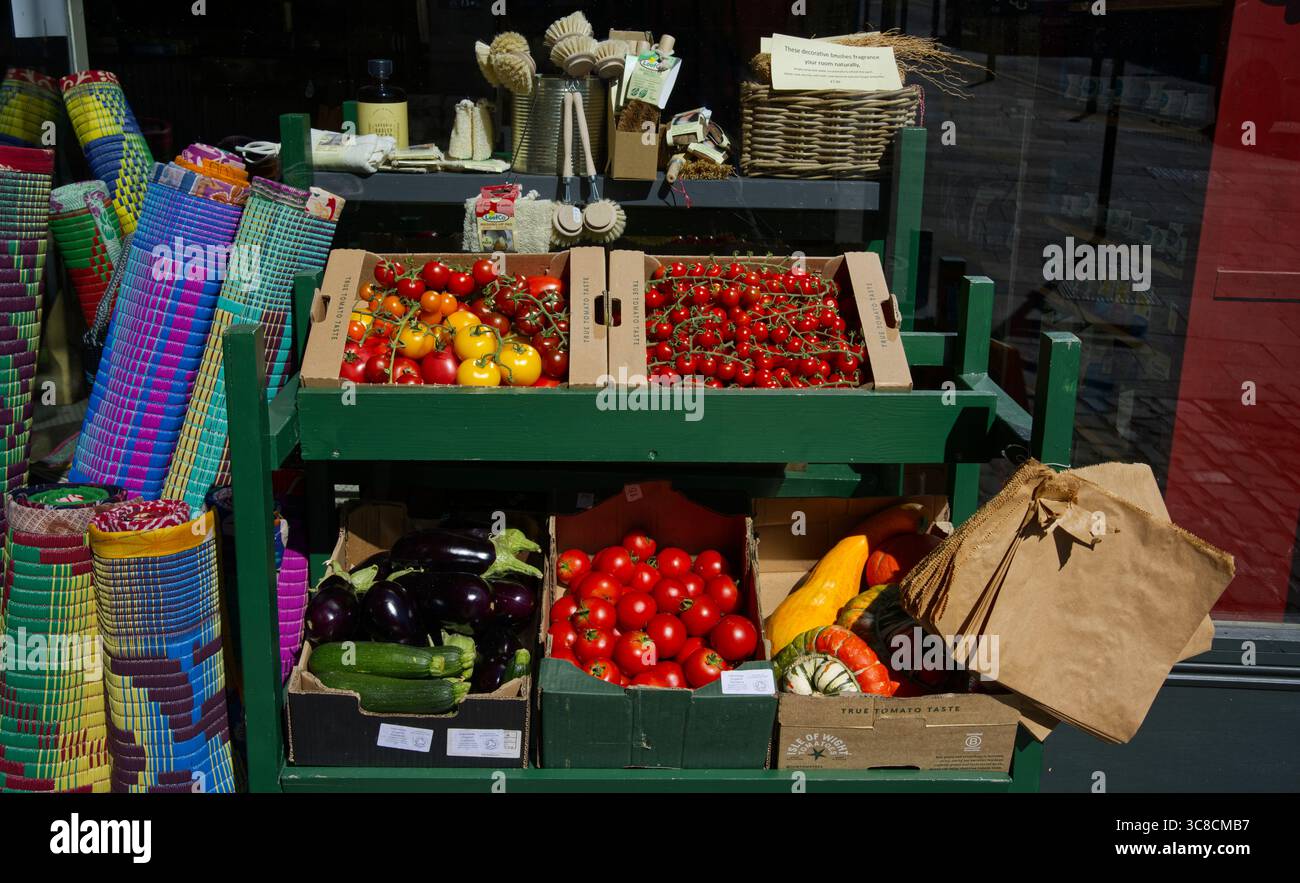 Vendita di verdure biologiche e prodotti ecologici del Garden Cafe Foto Stock