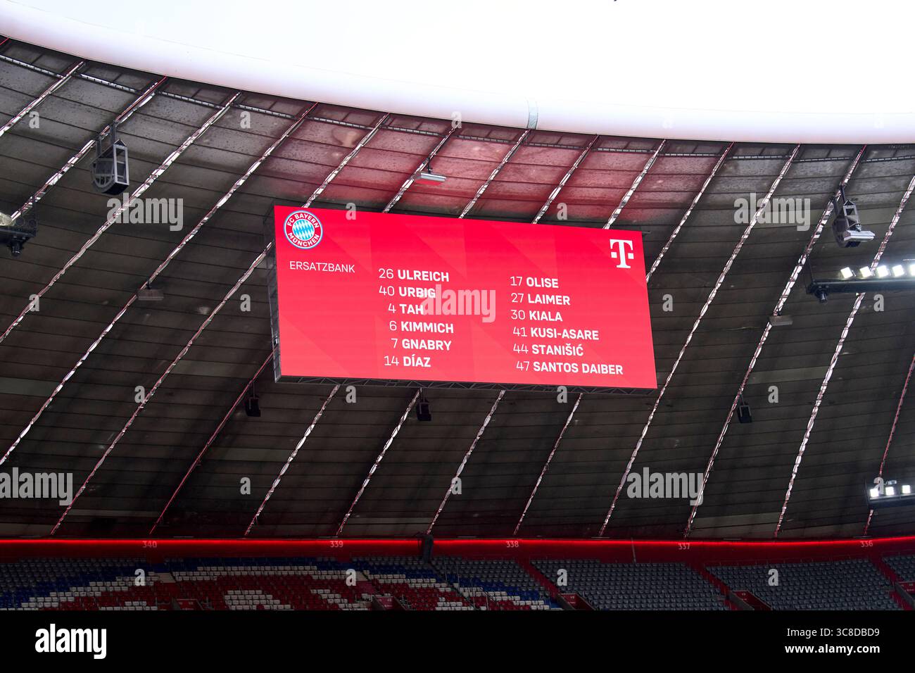 Tabellone, schermo, tabellone, digitale, LED, display, monitor, anzeigetafel, Anzeige, all'amichevole FC BAYERN München - OLYMPIQUE LYON 2-1 il 2 agosto 2025 a Monaco, Germania stagione 2025/2026, FCB, fotografo: Peter Schatz Foto Stock