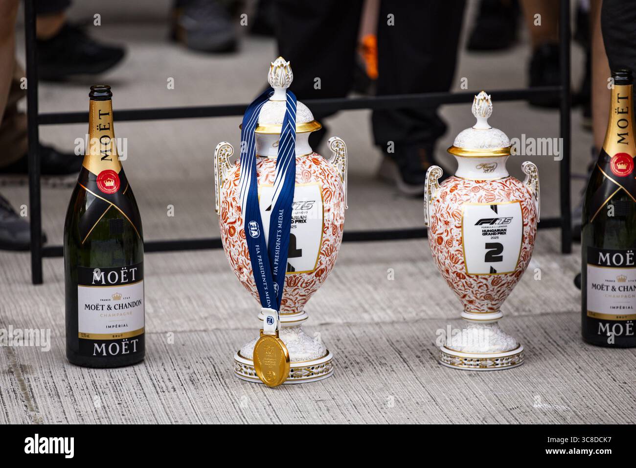 Trofei durante il Gran Premio d'Ungheria di Formula 1 2025 di Lenovo, 14° round del Campionato del mondo di Formula 1 2025 FIA dal 1° al 3 agosto 2025 sull'Hungaroring, a Mogyorod, Ungheria Foto Stock