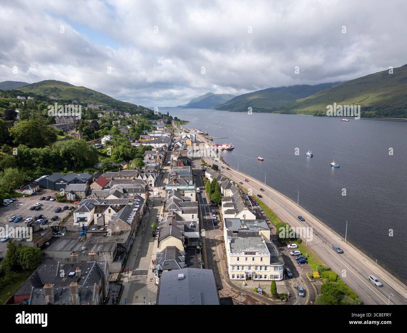 Il centro di Fort William e il litorale di Loch Linnhe nelle Highlands scozzesi, Scozia, Regno Unito Foto Stock