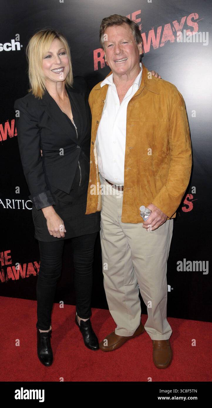Tatum e Ryan o'Neal alla prima di "The Runaways" a Los Angeles - 11 marzo 2010 Foto Stock