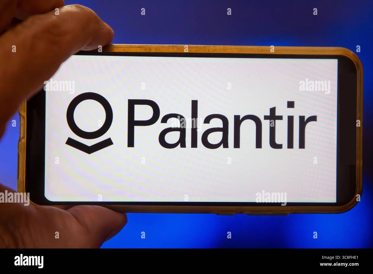 Immagine simbolica Palantir: Logo PALANTIR su uno smartphone Foto Stock