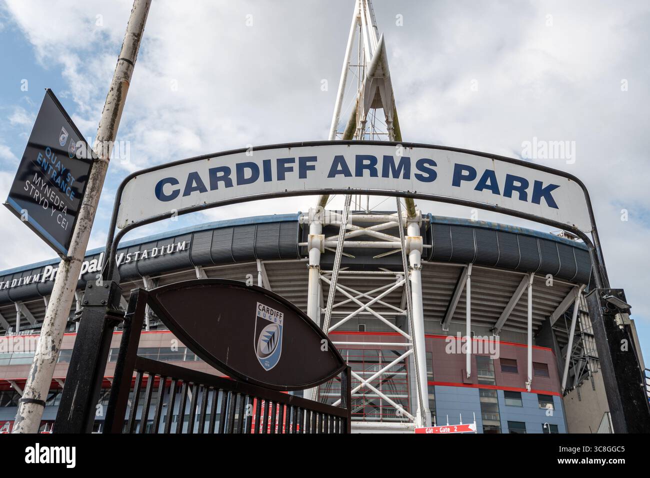 Cartello Cardiff Arms Park e ingresso a Quay Street, stadio di rugby a 15 nella città di Cardiff, Galles del Sud, Regno Unito Foto Stock