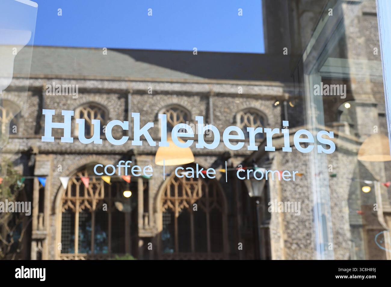 Huckleberries Cafe in Church Street a Cromer, nel nord di Norfolk, Regno Unito Foto Stock