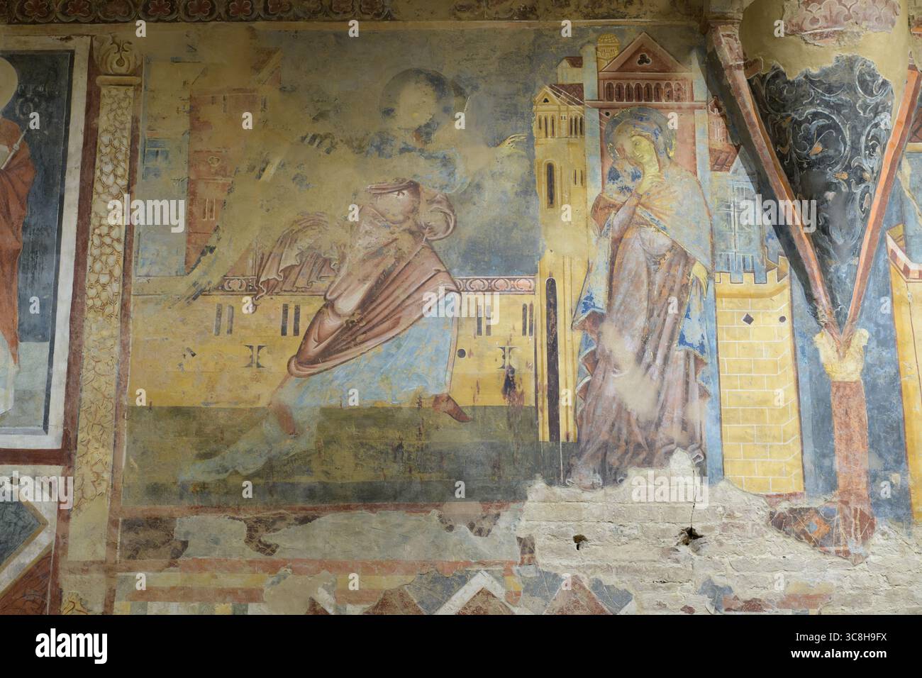 Affresco dell'Annunciazione di un pittore senese, fine XIII secolo, situato nella Cripta del Duomo di Siena, Siena, Toscana, Ital Foto Stock