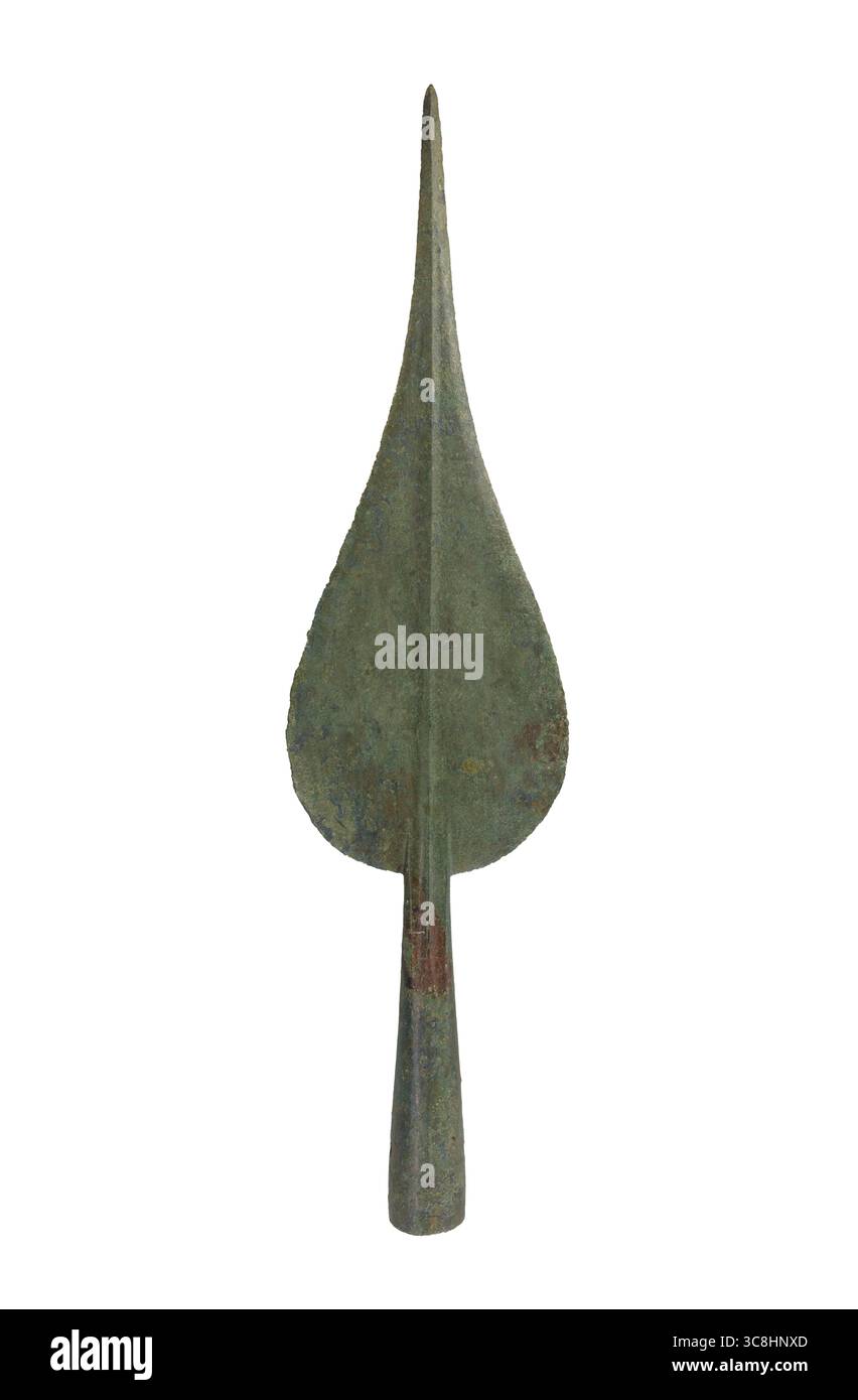 Una punta di diamante in bronzo dell'VIII-VII secolo a.C., rinvenuta nella necropoli di Colfiorito, Perugia, Italia. Esposto al Museo Archeologico Nazionale di Foto Stock