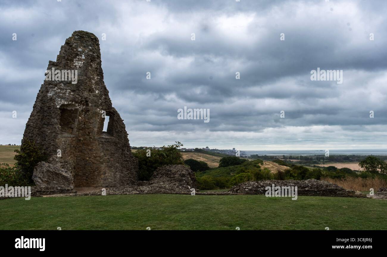 Castello di Hadleigh. Le romantiche rovine di un castello reale che si affaccia sulle paludi dell'Essex. Foto Stock