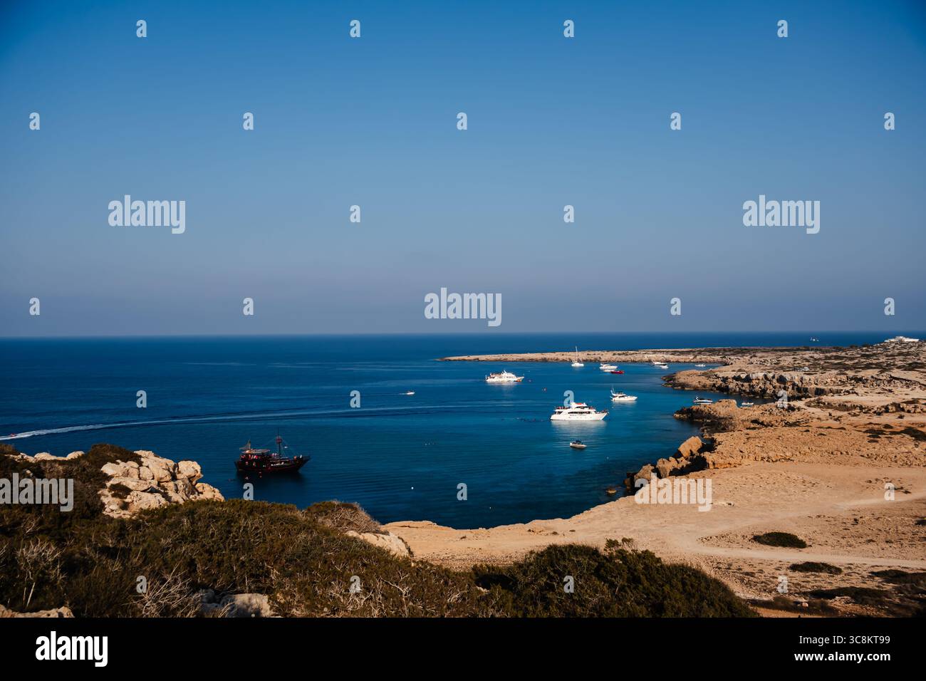 Una cattura dalla splendida linea costiera di cavo Greko Foto Stock
