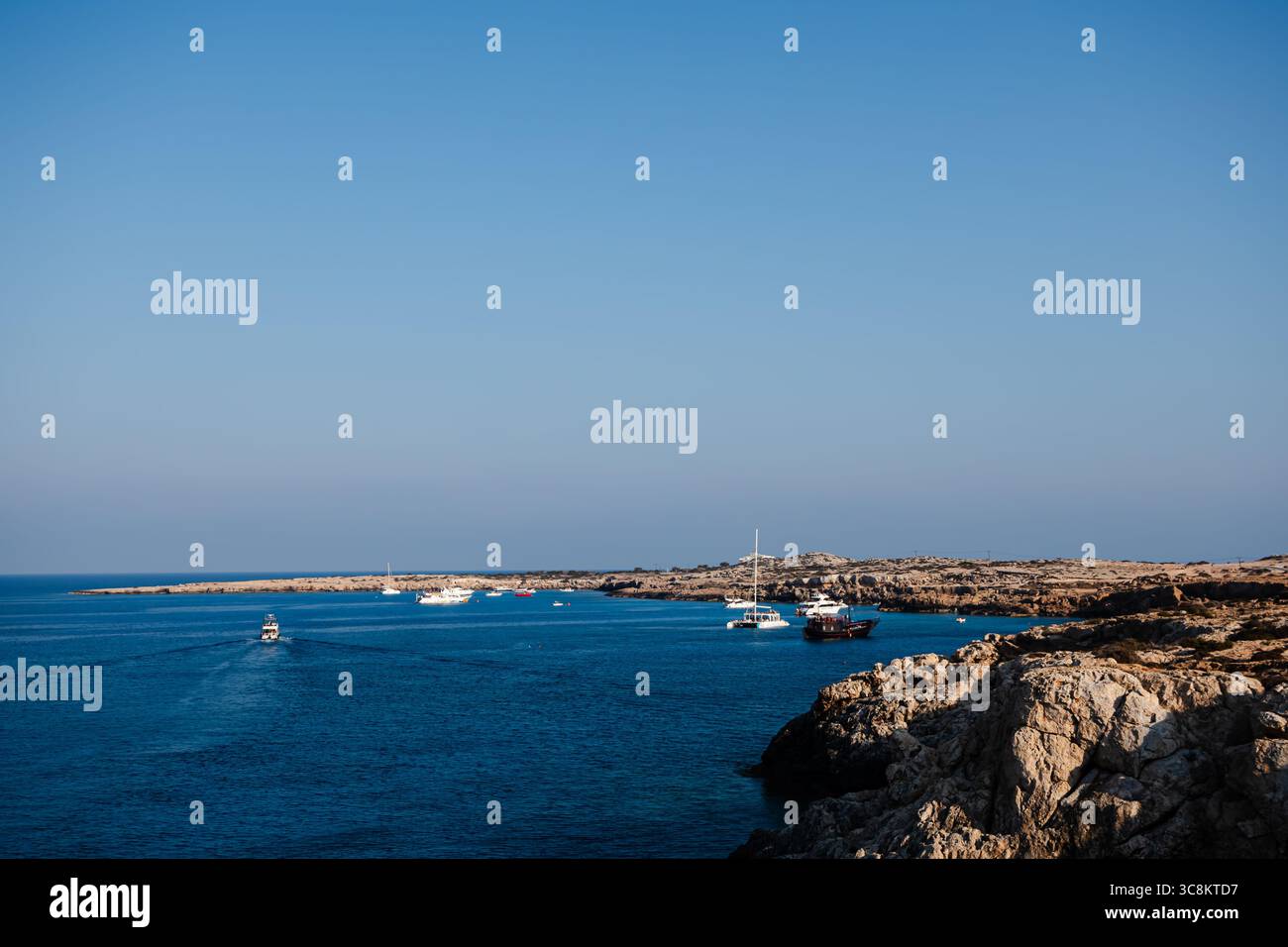 Una cattura dalla splendida linea costiera di cavo Greko Foto Stock