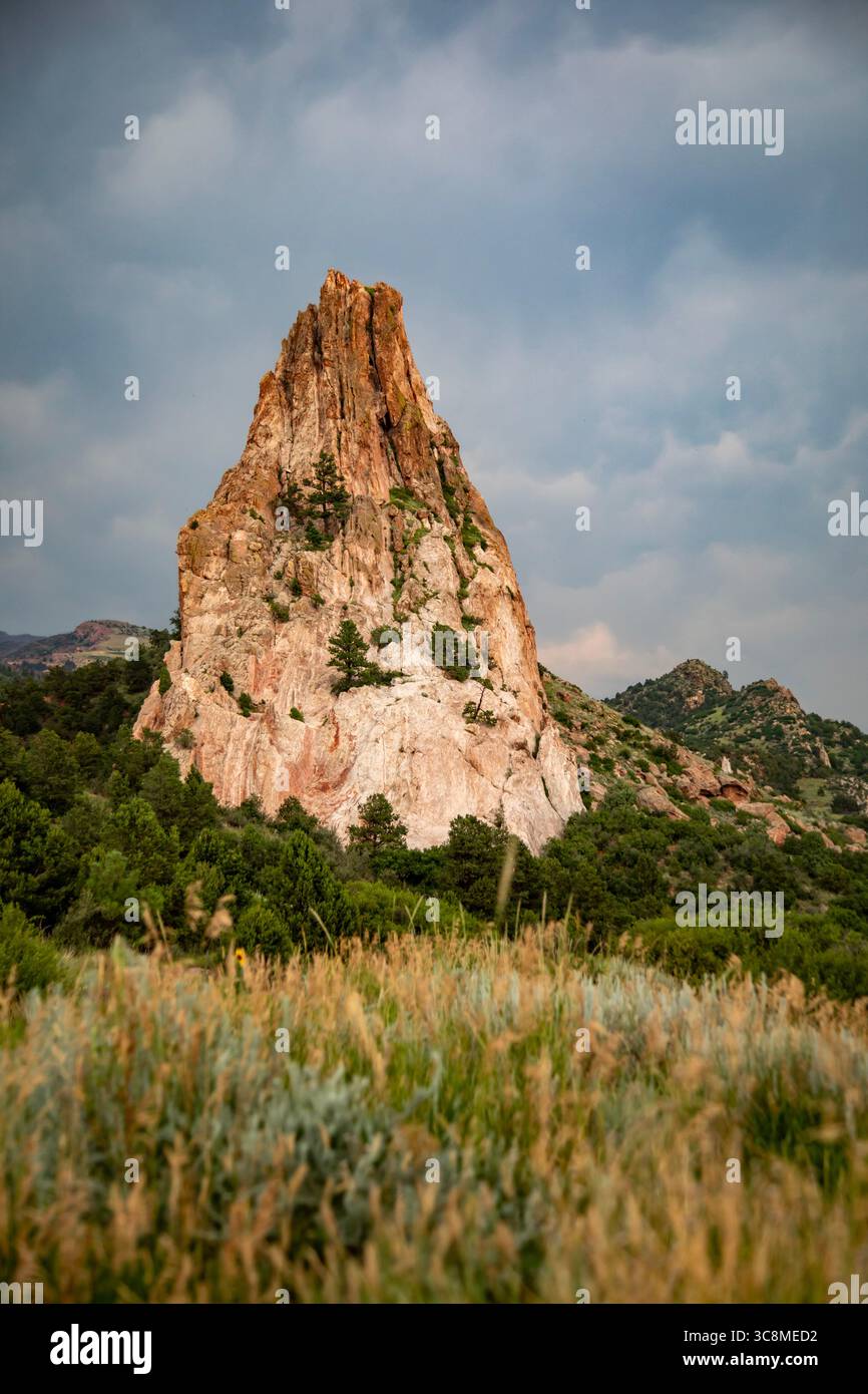 Colorado Springs, Colorado - il Giardino degli dei, un parco cittadino con spettacolari formazioni rocciose alla base delle Montagne Rocciose. Foto Stock