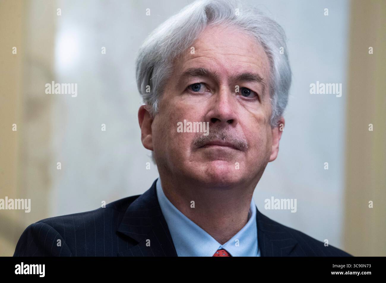 24 febbraio 2021, Washington, District of Columbia, USA: William Burns, candidato al direttore della Central Intelligence Agency, ascolta le dichiarazioni di apertura durante la sua audizione di conferma del Senate Select Intelligence Committee presso il Russell Senate Senate Office Building a Capitol Hill a Washington, D.C., mercoledì 24 febbraio 2021 (immagine di credito: © Tom Williams - Pool via CNP/CNP via ZUMA Wire) Foto Stock
