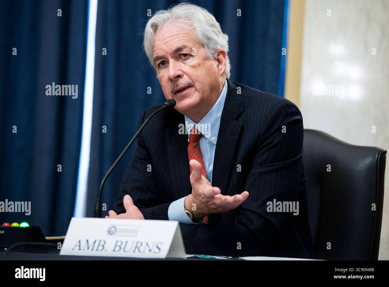 24 febbraio 2021, Washington, District of Columbia, USA: William Burns, candidato al direttore della Central Intelligence Agency, testimonia durante la sua audizione di conferma del Senate Select Intelligence Committee presso il Russell Senate Office Building a Capitol Hill a Washington, D.C., mercoledì 24 febbraio 2021 (immagine di credito: © Tom Williams - Pool via CNP/CNP via ZUMA Wire) Foto Stock