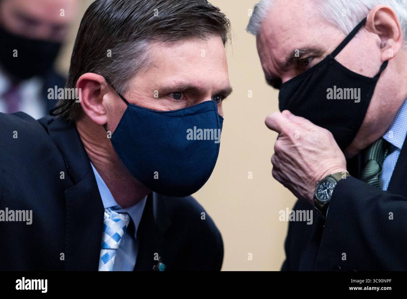 24 febbraio 2021, Washington, Distretto di Columbia, USA: Il senatore degli Stati Uniti Martin Heinrich (Democratico del nuovo Messico)., sinistra, e il senatore degli Stati Uniti Jack Reed (Democratico del Rhode Island), partecipano all'audizione di conferma della Commissione di Intelligence del Senato per William Burns, candidato per il direttore della Central Intelligence Agency, nel Russell Senate Office Building a Capitol Hill a Washington, D.C., mercoledì 24 febbraio 2021 (credito: © Tom Williams - Pool via CNP/CNP) via ZUMA Wire Foto Stock