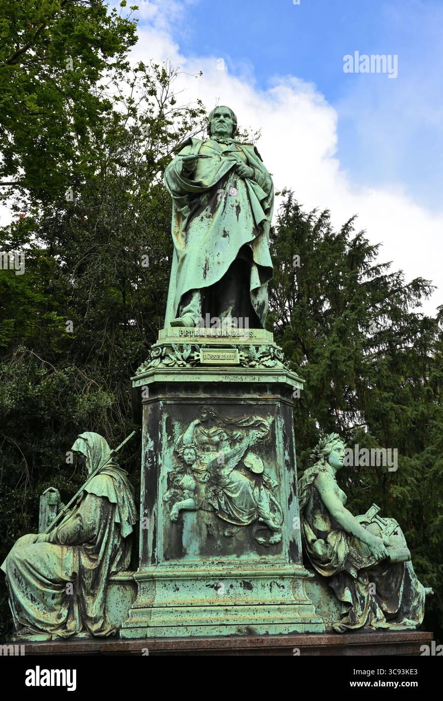 Monumento a Cornelius nella città vecchia di Düsseldorf, Germania Foto Stock